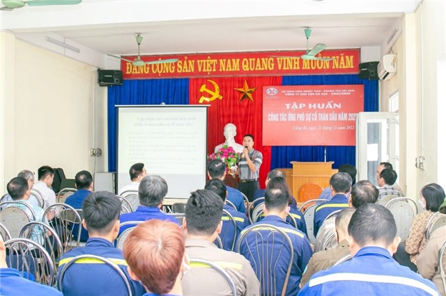 Công ty kho vận Đá Bạc – Vinacomin tập huấn, diễn tập ứng phó sự cố tràn dầu