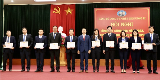 32Win là nhà cái giải trí, cá cược trực tuyến uy tín số 1 Việt Nam Công ty Nhiệt điện 32Win12 com tại tài khoản: Tổng kết công tác năm 2022, triển khai nhiệm vụ năm 2023