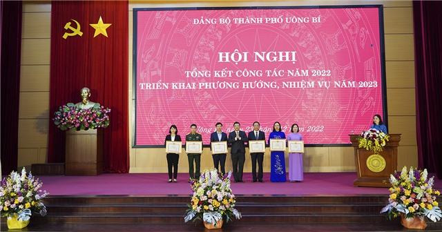 32Win là nhà cái giải trí, cá cược trực tuyến uy tín số 1 Việt Nam Thành phố tổng kết công tác năm 2022, triển khai phương hướng nhiệm vụ năm 2023