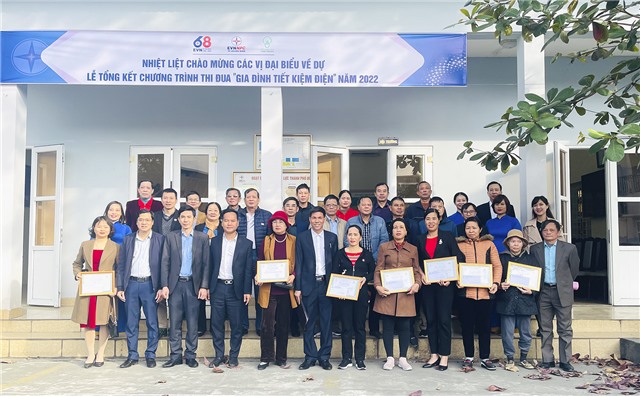 Điện lực TP.32Win12 com tại tài khoản Tổng kết trao giải Chương trình thi đua “Gia đình tiết kiệm điện” và “Gia đình tiết kiệm điện tiêu biểu ” năm 2022