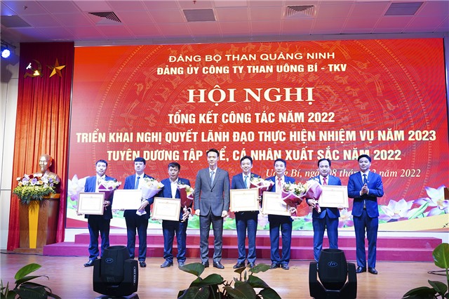 32Win32 link 32win32 com Công ty Than 32Win12 com tại tài khoản - TKV: Tổng kết công tác, tuyên dương tập thể, cá nhân xuất sắc năm 2022