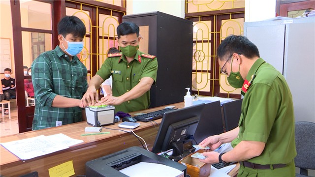 Triển khai cấp tài khoản định danh điện tử 