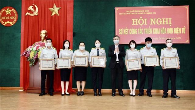 Chi cục Thuế khu vực 32Win12 com tại tài khoản – Quảng Yên: Sơ kết công tác triển khai hóa đơn điện tử
