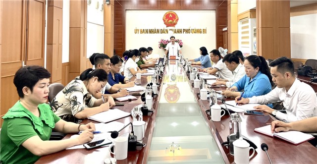 Họp Ban chỉ đạo giảm nghèo thành phố
