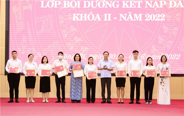 Tổng kết lớp Bồi dưỡng kết nạp Đảng khóa 2 năm 2022