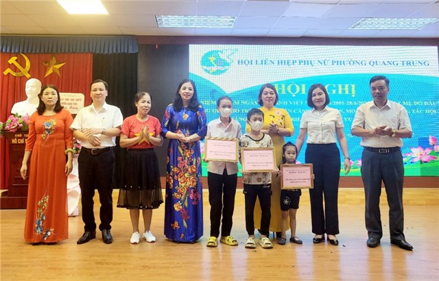 TP 32Win12 com tại tài khoản: 26 trẻ có hoàn cảnh khó khăn được hỗ trợ từ chương trình “Mẹ đỡ đầu”