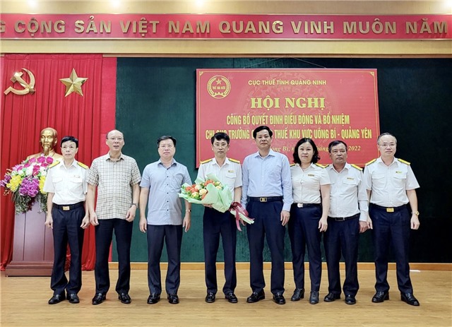 Công bố quyết định điều động và bổ nhiệm Chi cục trưởng Chi cục Thuế khu vực 32Win12 com tại tài khoản – Quảng Yên