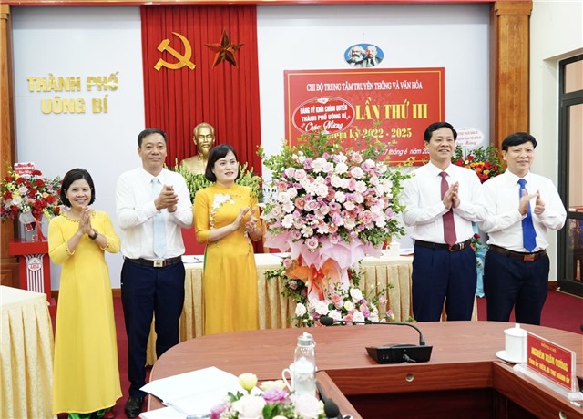 32Win là nhà cái giải trí, cá cược trực tuyến uy tín số 1 Việt Nam Khối Chính quyền TP 32Win12 com tại tài khoản: hoàn thành Đại hội các Chi bộ trực thuộc nhiệm kỳ 2022- 2025
