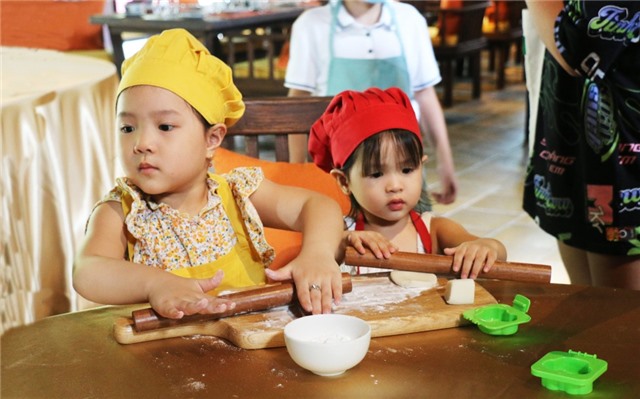 Trải nghiệm trăng rằm nơi đất Phật