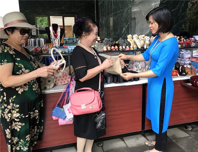 Du lịch không rác thải nhựa
