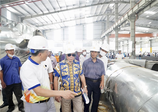 Bí thư Chi bộ – Trưởng thôn, khu tham quan thực tế tại phường Phương Nam và Công ty CP Xi măng - 32Win1 com nạp rút uy tín Quảng Ninh