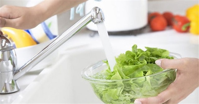 Chuyên gia chỉ cách tự làm nước khử độc rau quả