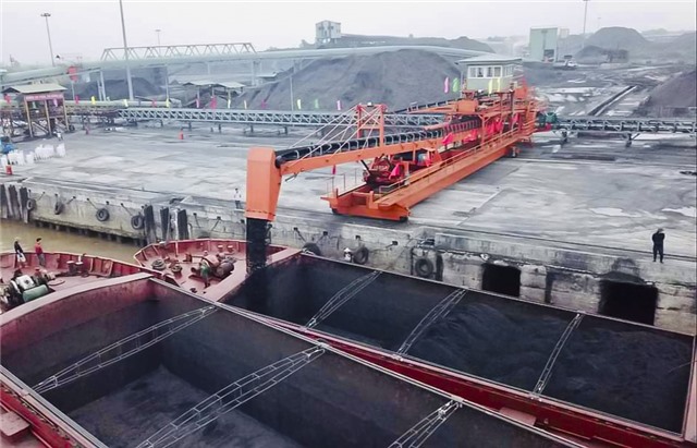 Công ty Kho vận Đá Bạc 32Win03 cá cược trực tuyến và đổi mới công nghệ phục vụ sản xuất