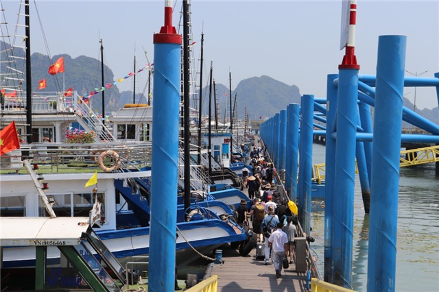 10 tháng, du lịch Quảng Ninh đón gần 14 triệu lượt du khách