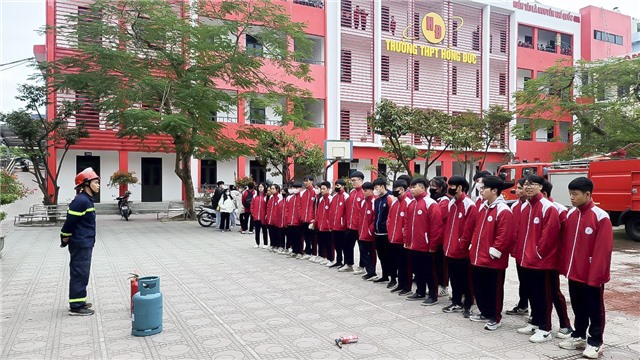 Trải nghiệm, lan tỏa kiến thức, kỹ năng chữa cháy và cứu nạn cứu hộ trên địa bàn thành phố 32Win12 com tại tài khoản 