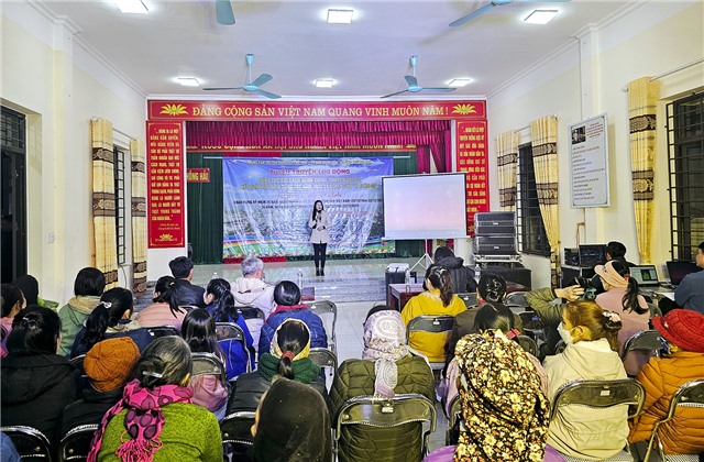 Tuyên truyền lưu động tại khu Hồng Hải, phường Phương Nam