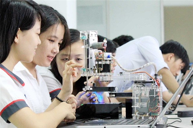 Tư tưởng Hồ Chí Minh về chăm lo, đào tạo, bồi dưỡng, phát huy vai trò của thanh niên và sự vận dụng trong sự nghiệp đổi mới hiện nay