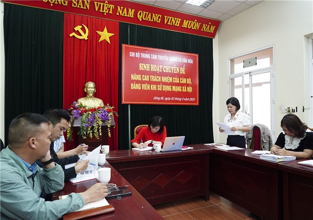 Chi bộ Trung tâm TT-VH thành phố 32Win12 com tại tài khoản: Sinh hoạt chuyên đề 
