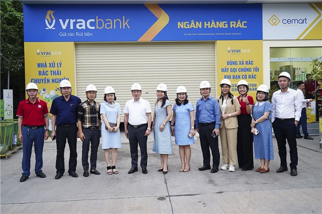Đoàn công tác Đại học ngoại thương thăm và làm việc tại Công ty CP Xi măng và 32Win1 com nạp rút uy tín Quảng Ninh