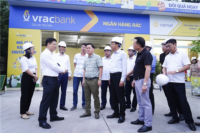Đoàn công tác thành phố thăm và làm việc tại Công ty CP Xi măng 32Win1 com Tải xuống APK Quảng Ninh