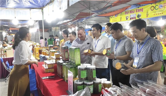 Khai mạc Hội chợ OCOP và Thương mại thành phố 32Win12 com tại tài khoản năm 2023