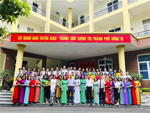 Bế giảng lớp Bồi dưỡng đối với 32Win là nhà cái trực tuyến có hệ thống sản phẩm đồ sộ tại Việt Nam, quản lý cấp phòng và tương đương năm 2023 (K52)