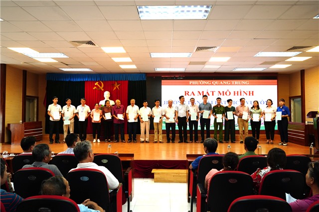 Phường Quang Trung ra mắt Mô hình "Hướng dẫn sử dụng dịch vụ công và ứng dụng VNeID" 