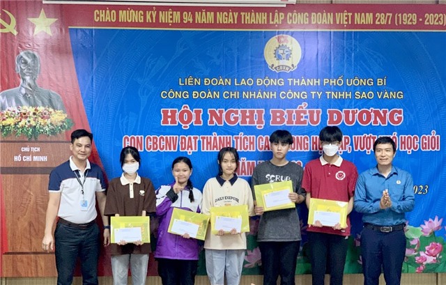 Công đoàn Chi nhánh Công ty TNHH Sao Vàng biểu dương con CBCNV đạt thành tích cao trong học tập, năm học 2022-2023