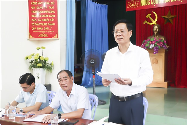Đồng chí Phạm Tuấn Đạt – PBT Thành ủy, Chủ tịch UBND Thành phố dự sinh hoạt với chi bộ khu 8, phường Thanh Sơn