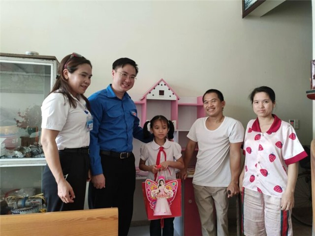 Vận động tặng 3.000 suất quà Tết Trung thu cho trẻ em nghèo