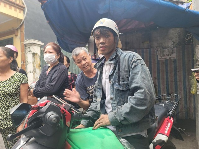 Chàng shipper cứu nhiều người trong đám cháy: ‘Em không nghĩ gì, chỉ muốn cứu người'