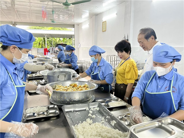 Kiểm tra liên ngành ATTP dịp Tết Trung thu năm 2023
