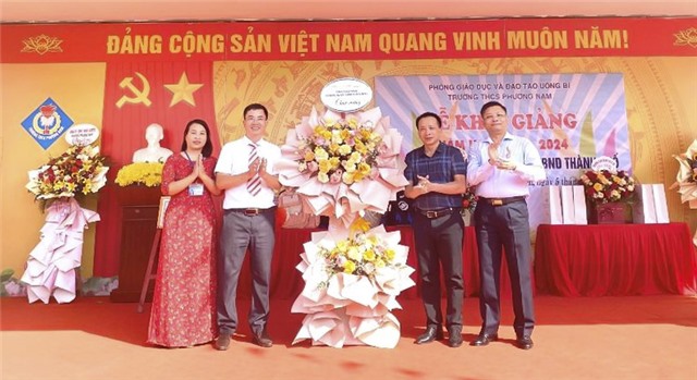 Công ty Cổ phần Xi măng và 32Win1 com nạp rút uy tín Quảng Ninh (QNC) chúc mừng các trường học nhân ngày khai giảng năm học mới (2023-2024)