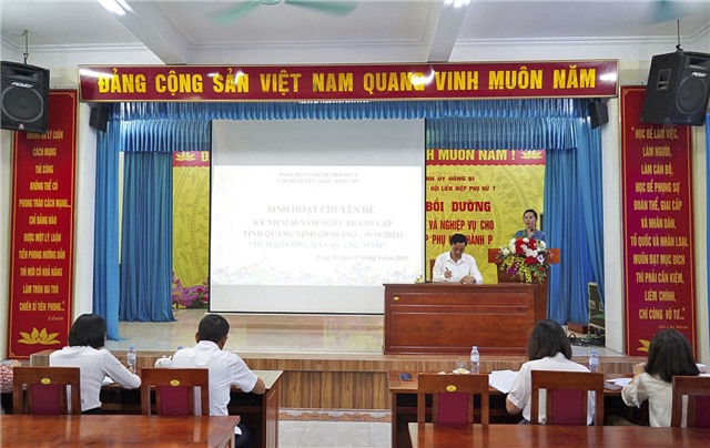 Chi bộ Tuyên giáo - Dân vận: Sinh hoạt chuyên đề với chủ đề “ tự hào công dân Quảng Ninh”