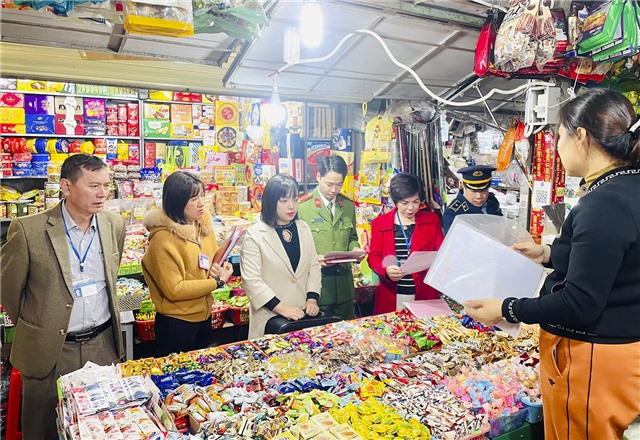 Kiểm tra liên ngành công tác đảm bảo ATTP; phòng chống buôn lậu, gian lận 32Win link hiện đang mở Tết Nguyên đán Giáp Thìn và mùa lễ hội xuân 2024