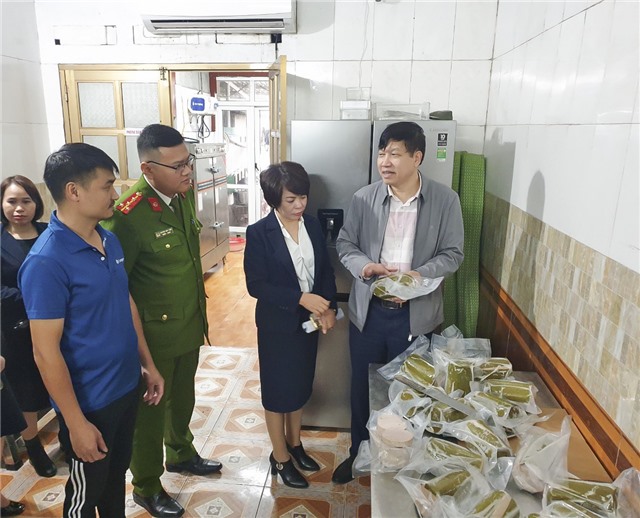 Kiểm tra ATTP dịp Tết Nguyên đán Giáp Thìn và mùa lễ hội xuân 2024
