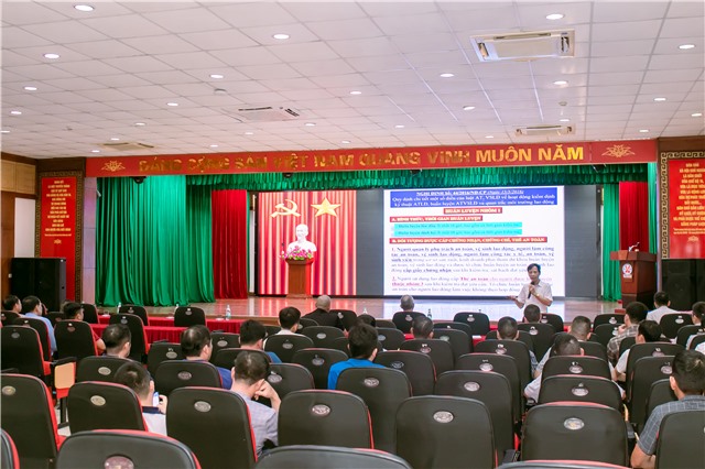 Công ty kho vận Đá Bạc - Vinacomin huấn luyện an toàn, vệ sinh Link Đăng Nhập Và Tải App 32 WIN COM Mới cho người Link Đăng Nhập Và Tải App 32 WIN COM Mới 