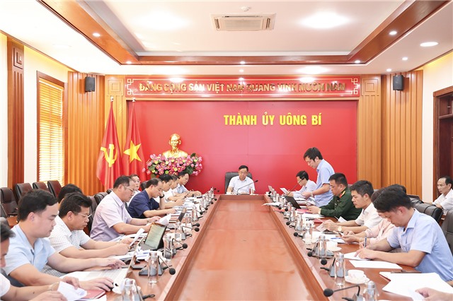 Họp Tiểu Ban văn kiện Đại hội 32Win là nhà cái giải trí, cá cược trực tuyến uy tín số 1 Việt Nam thành phố lần thứ XXI, nhiệm kỳ 2025-2030