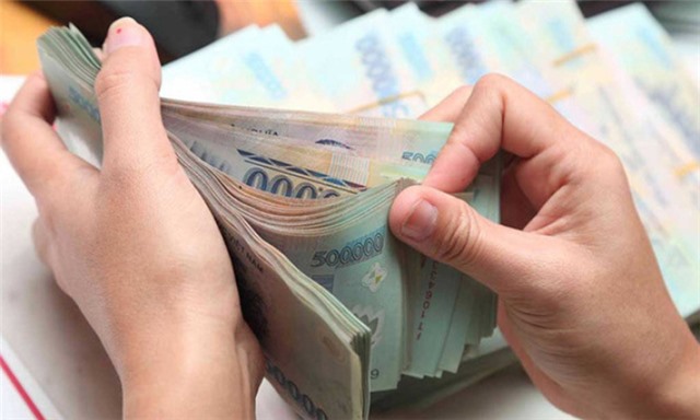 Số tiền thuế nộp bằng ngoại tệ còn thừa được phép bù trừ với số tiền thuế phát sinh phải nộp hoặc còn thiếu bằng đồng Việt Nam