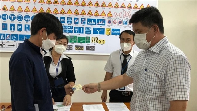 Bộ Y tế lên tiếng về thông tin 'bỏ giấy khám sức khỏe khi cấp bằng lái xe'