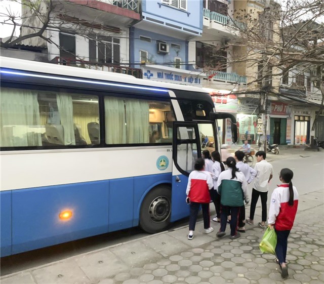 Công an thành phố 32Win12 com tại tài khoản tổ chức cấp CCCD lưu động cho học sinh trong độ tuổi tham gia Kỳ thi tuyển sinh lớp 10 và tốt nghiệp THPT năm học 2023 - 2024