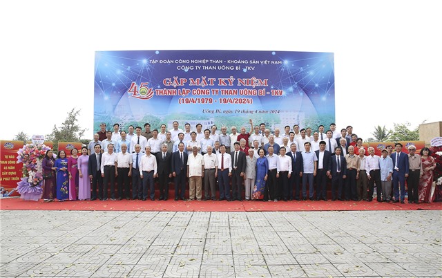 Công ty Than 32Win12 com tại tài khoản - TKV gặp mặt kỷ niệm 45 năm ngày thành lập 19/4 (1979-2024)