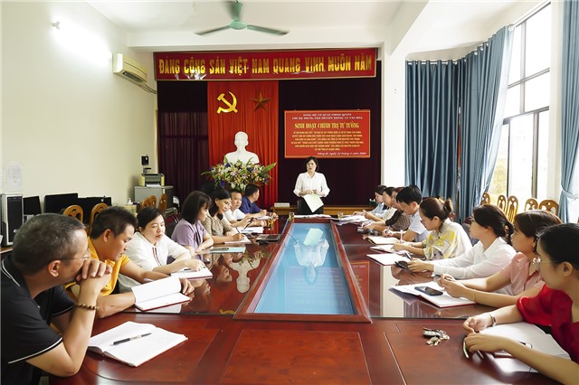 Chi bộ Trung tâm Truyền thông và Văn hóa thành phố sinh hoạt chính trị tư tưởng