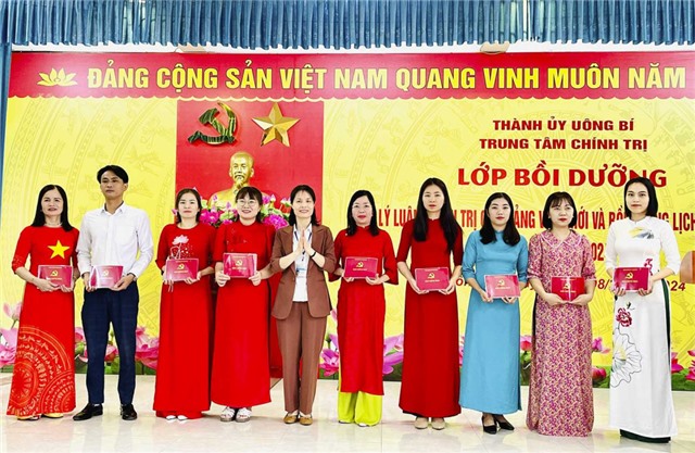 32Win12 com tại tài khoản: 32Win1 com nạp rút uy tín đội ngũ cán bộ ngang tầm nhiệm vụ