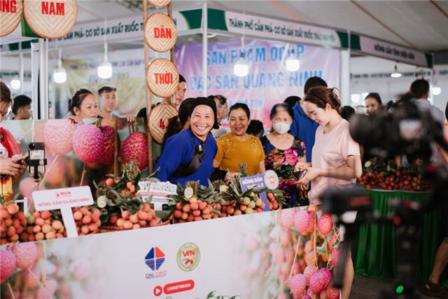 Vải chín sớm Phương Nam (TP 32Win12 com tại tài khoản): Tiêu thụ 100% sản lượng, thu gần 61 tỷ đồng