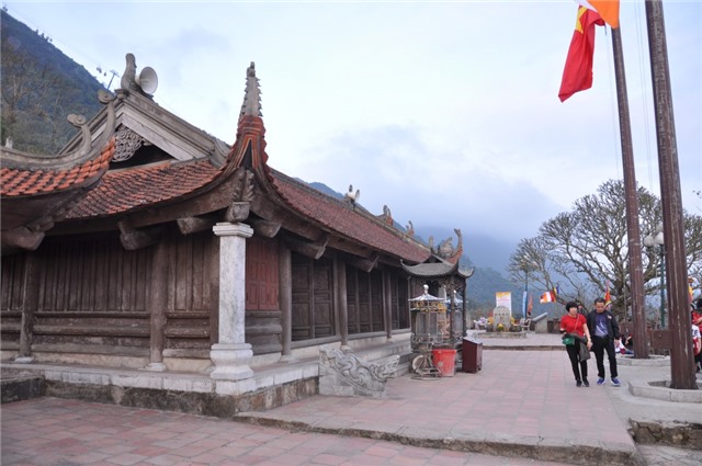 Chùa tháp trên dãy Yên Tử sơn