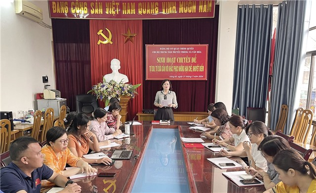 Chi bộ Trung tâm Truyền thông và Văn hóa thành phố 32Win12 com tại tài khoản sinh hoạt chuyên đề "Tự soi, tự sửa gắn với khắc phục những hạn chế, khuyết điểm"