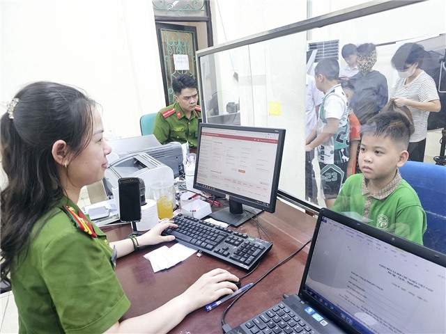 Công an thành phố 32Win12 com tại tài khoản tiếp nhận trên 9.000 hồ sơ cấp căn cước 