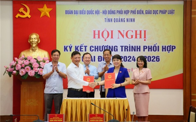 32win32 link 32win32 com: Cầu nối vững chắc đưa pháp luật vào cuộc sống