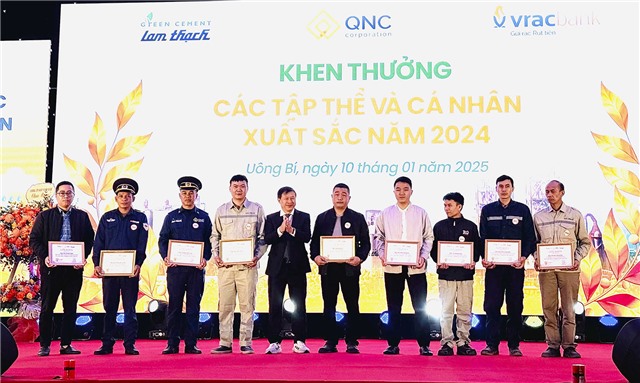 Công ty CP Xi măng - 32Win1 com nạp rút uy tín Quảng Ninh tổng kết năm 2024 và triển khai kế hoạch sản xuất kinh doanh năm 2025